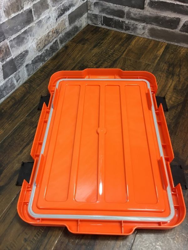 新品　展示品　1円スタート　赤字覚悟　2個　まとめて　アイリスオーヤマ 職人の車載ラック専用 バックルコンテナ 密閉 　オレンジ　MBR-45 1円～ 訳あり 赤字覚悟 クーパーＳ クロスオーバー K8