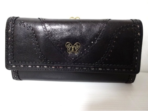  アナスイ ANNA SUI ノスタルジー スカラップフリル＆蝶ブローチ付き外ガマ仕様フラップ長財布 牛革 クロ(財布)｜売買されたオークション情報、yahooの商品情報をアーカイブ公開 - オークファ 財布