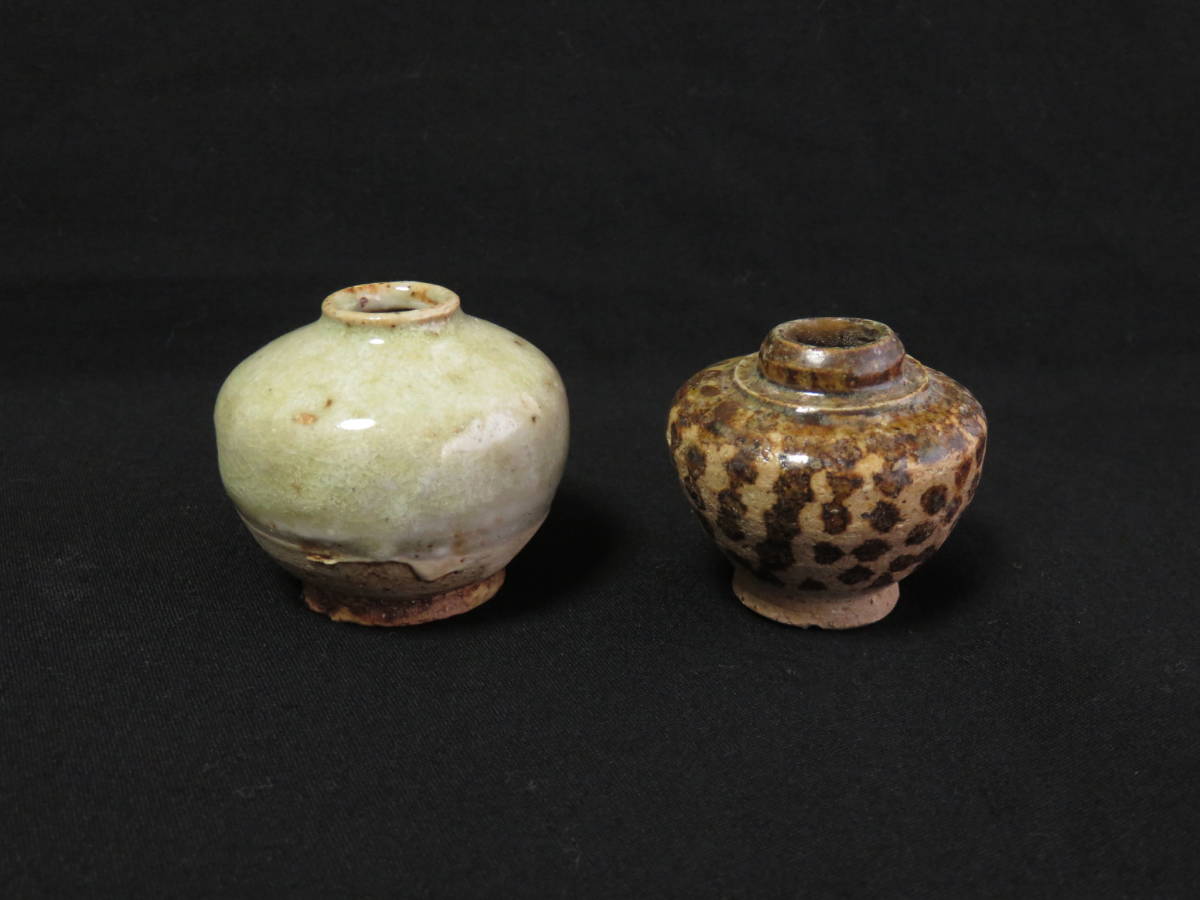 【タイ・骨董】宋胡録（スンコロク) 白灰 青磁 小壺（1301年~1600年 宋胡録（スンコロク） 双耳小壺（中世：12–16世紀） | 入蘆花