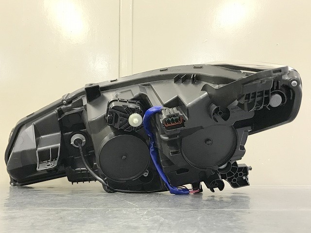 リーフ ZE1 LED 純正 右 右ヘッドライト 右ヘッドランプ 後期 AZE0