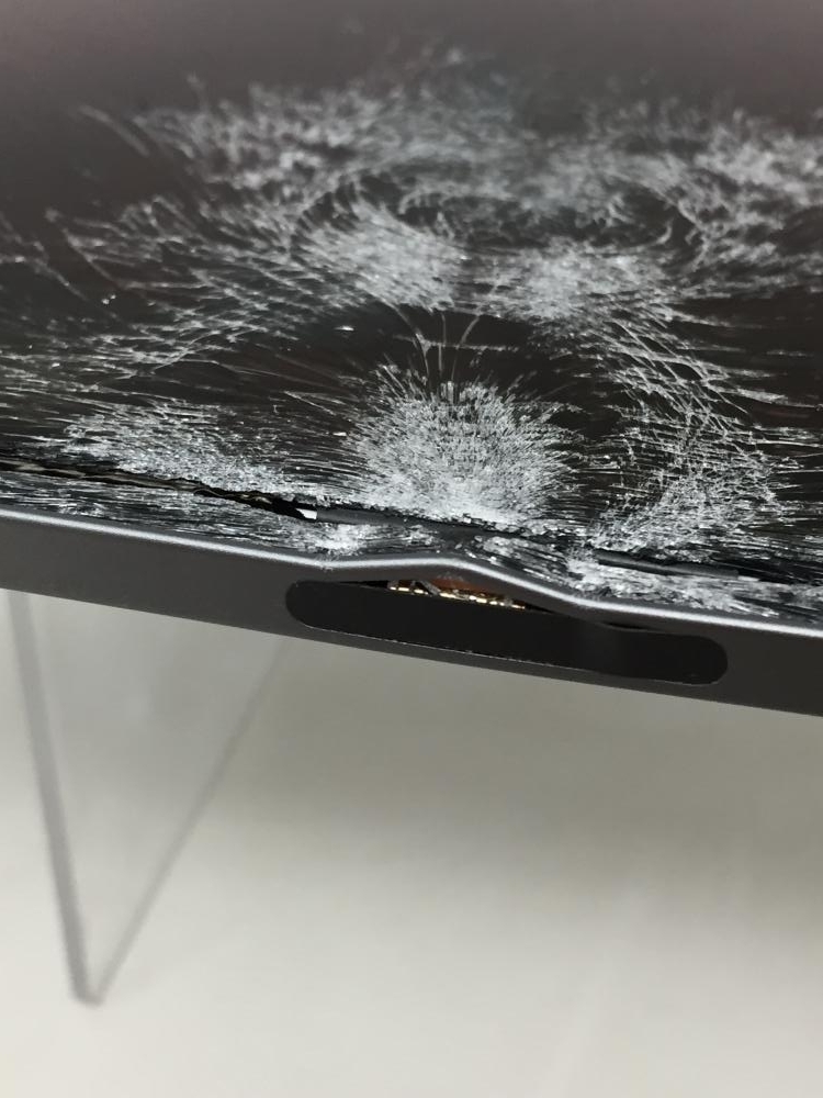 694【ジャンク品】 iPad PRO 11インチ 256GB Apple 国内版SIM フリー