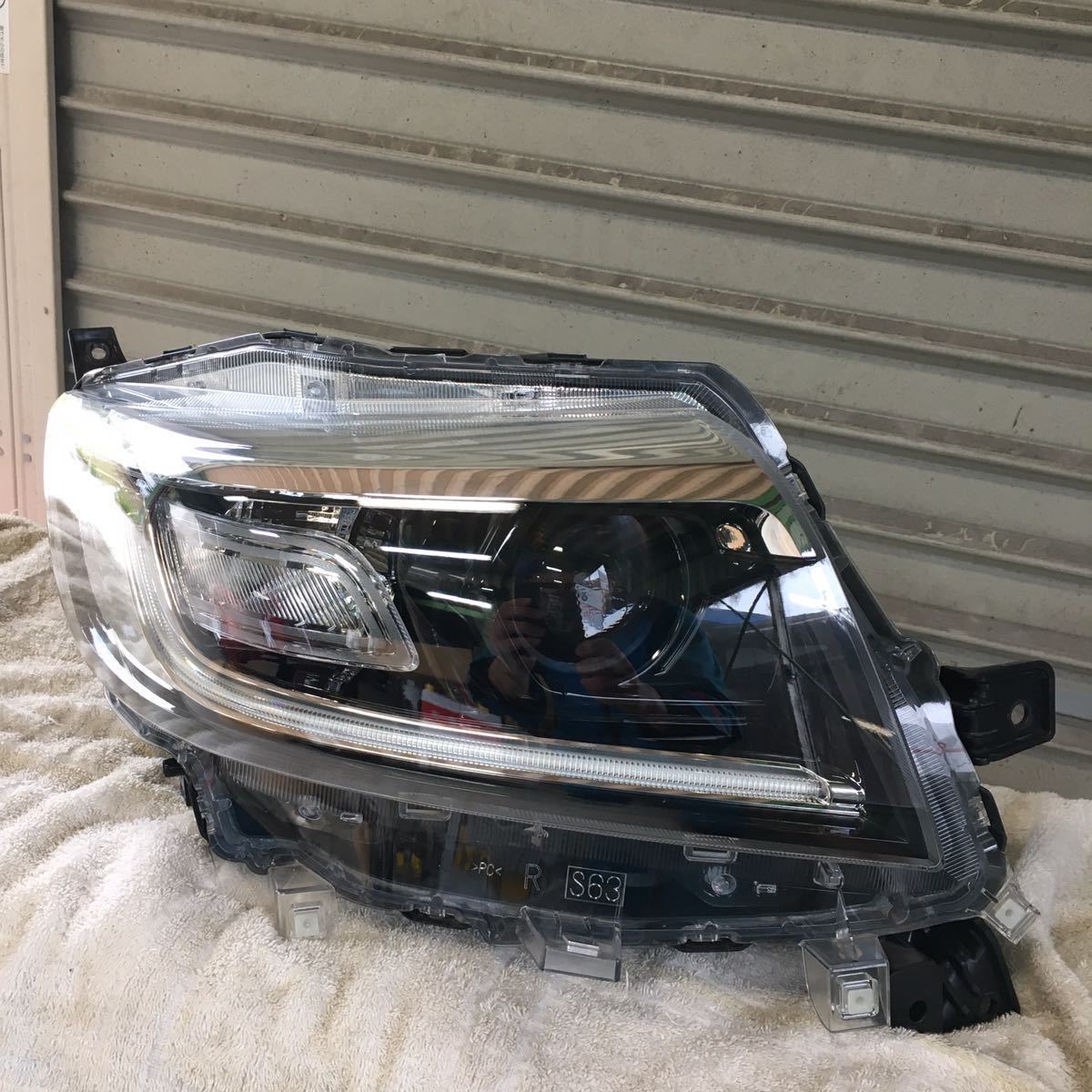 MK53S スズキ 純正 純正右ヘッドライト ヘッド スズキスペーシア 