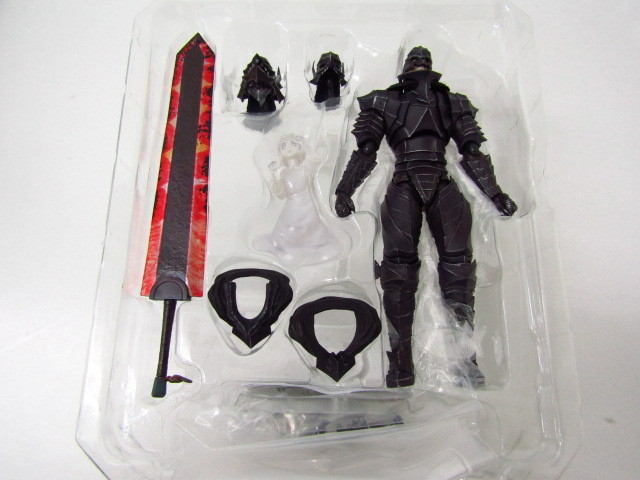figma ガッツ ベルセルク 狂戦士の甲冑ver. リペイント髑髏 : レビュー