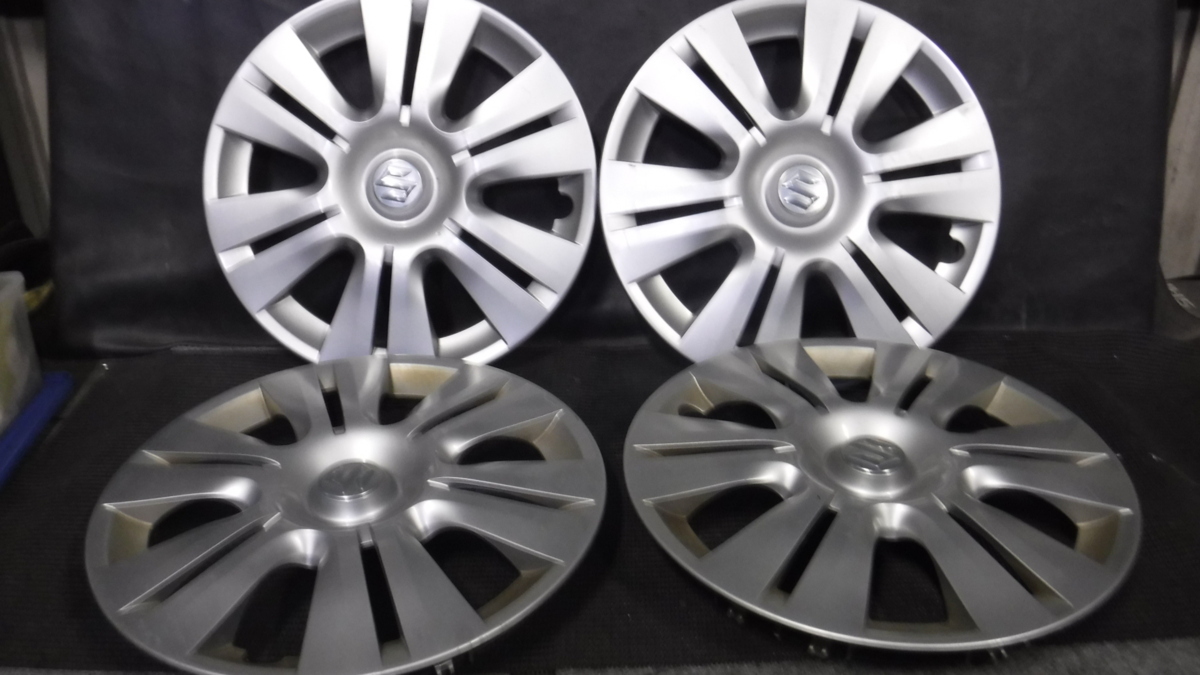 ランディ.　セレナ/Ｃ２６■ホイールキャップ　15インチ　４枚【キズがあります】　■200403-24【もぎとり品/中古】 杜の都仙台から セレナ 15インチ 日産