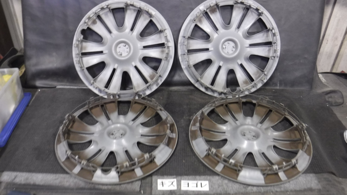 ランディ.　セレナ/Ｃ２６■ホイールキャップ　15インチ　４枚【キズがあります】　■200403-24【もぎとり品/中古】 杜の都仙台から セレナ 15インチ 日産