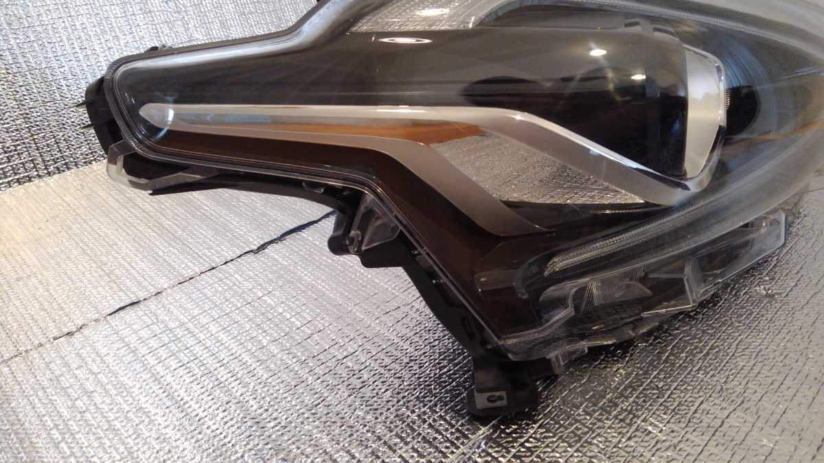 トヨタ　170系　シエンタ　前期　右ヘッドライト　純正LED_5