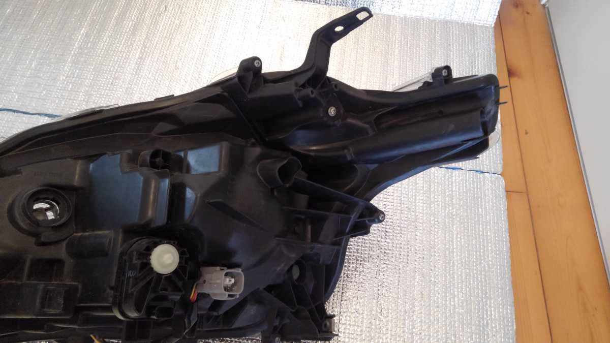 トヨタ　170系　シエンタ　前期　右ヘッドライト　純正LED_9