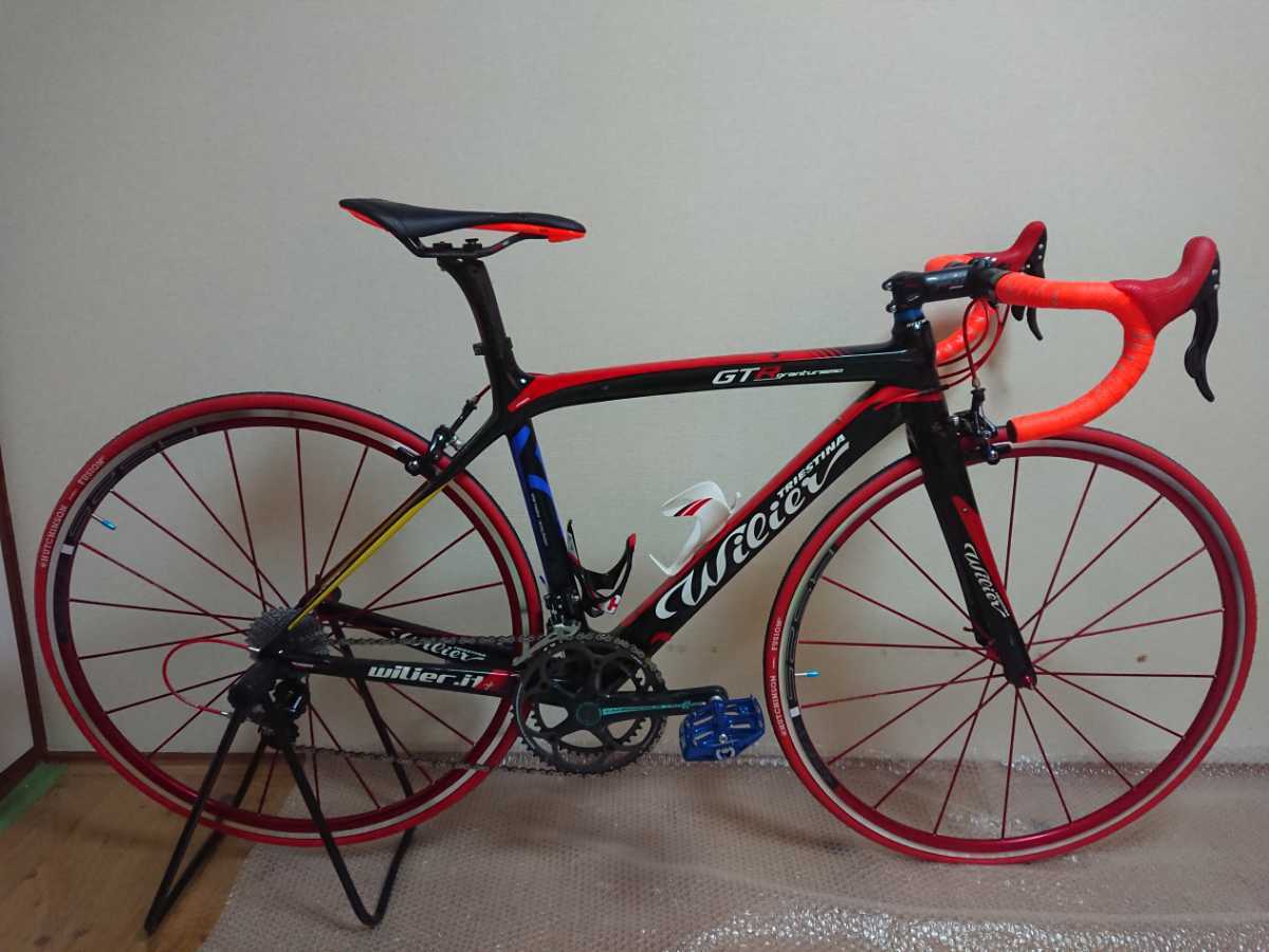 ウィリエール グランツーリズモR 2013コロンビアカラー_1