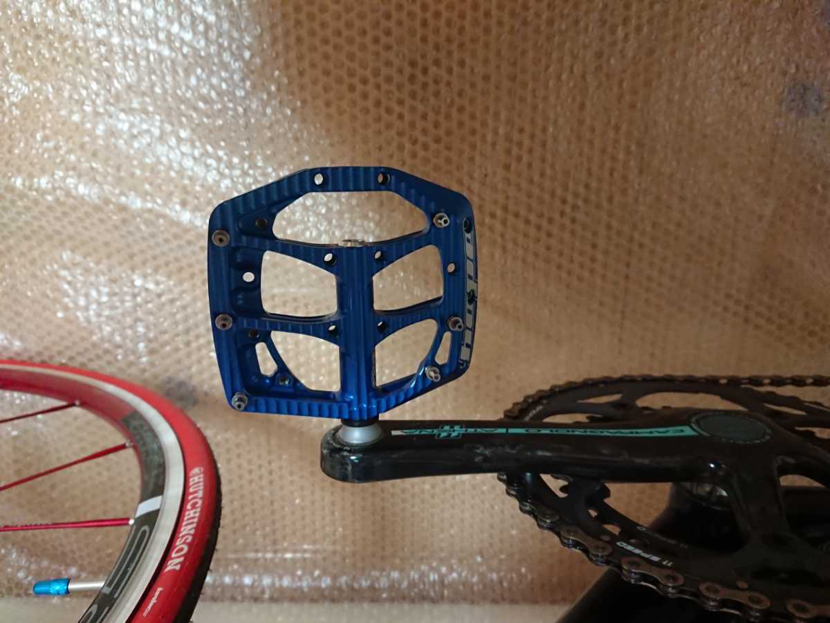 ウィリエール グランツーリズモR 2013コロンビアカラー_10