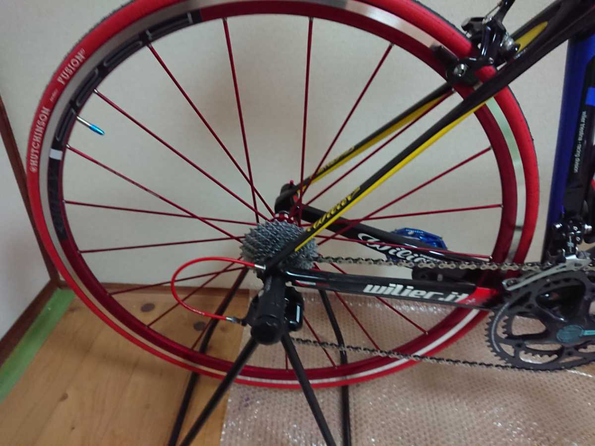 ウィリエール グランツーリズモR 2013コロンビアカラー_4