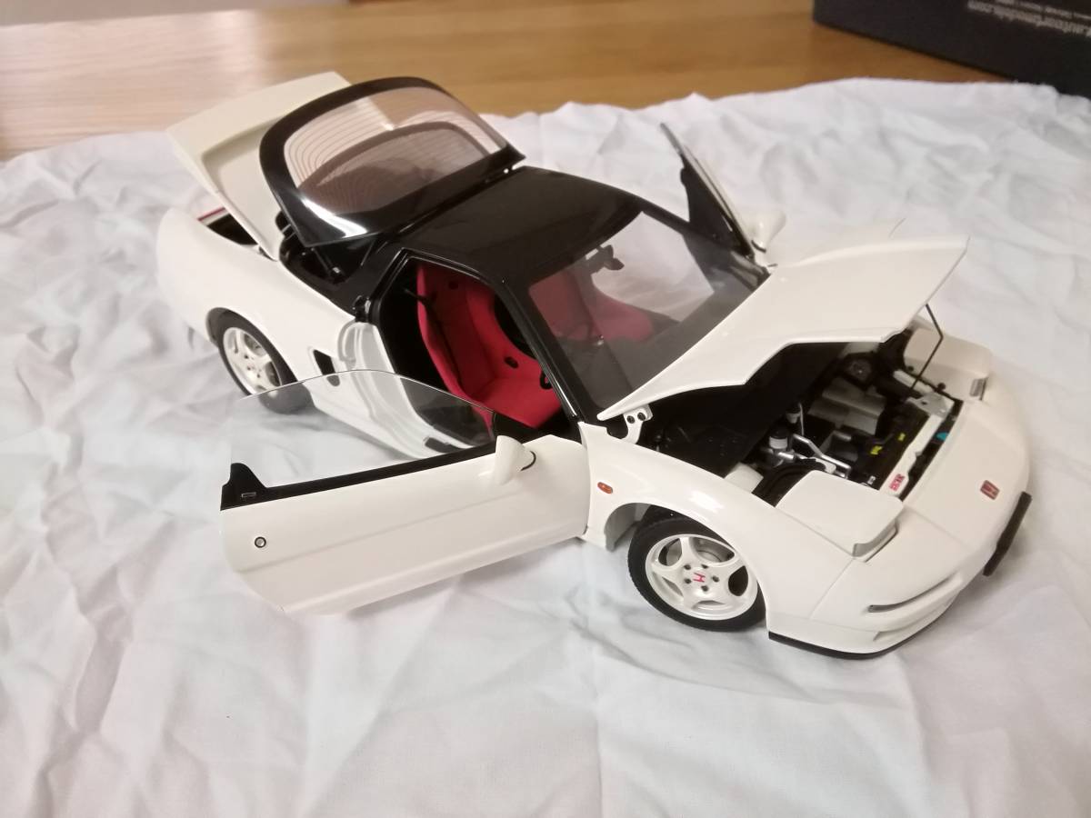 AUTOart 1/18 HONDA NSX typeR ホンダ NSX タイプR シグネチャーモデル