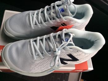 2026春夏 new balance ニューバランステニスシューズ グレー/ホワイトズ26.5㎝ US8.5 2E オニム／クレー用(26.0cm～)｜売買されたオークション情報、yahooの商品情報をアーカイブ公開 - オークファン 男性用