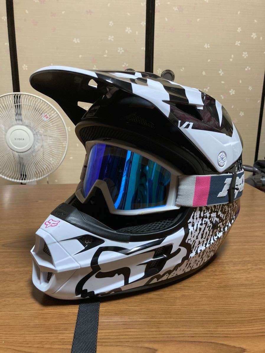 fox v1 マットブラック ゴーグル付き fox v1 マットブラック ゴーグル
