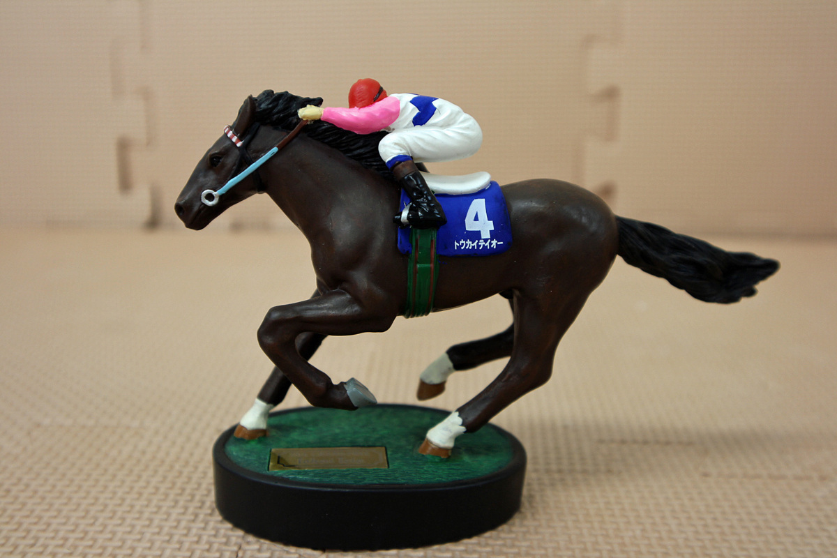 ▼中古品▼サラブレッドフィギュアコレクション トウカイテイオー オグリキャップ 2体セット