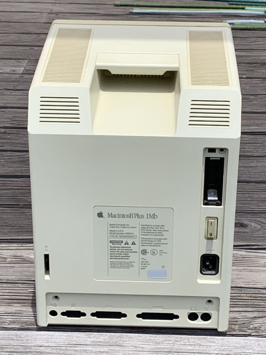 Apple Macintosh plus1M ケース（残存パーツあり） Macintosh Plus