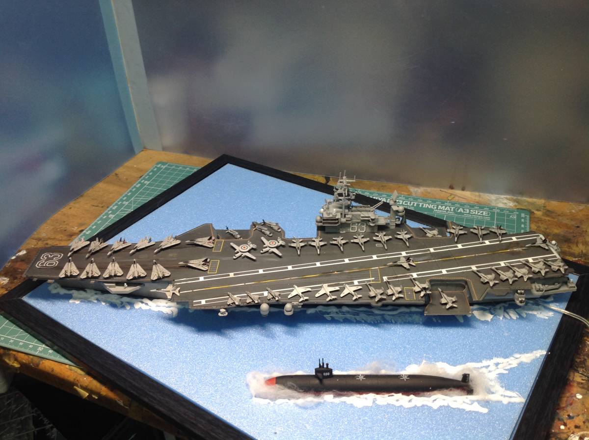 アメリカ第7艦隊空母キティホーク。1/700電飾付きジオラマ仕立て - 1
