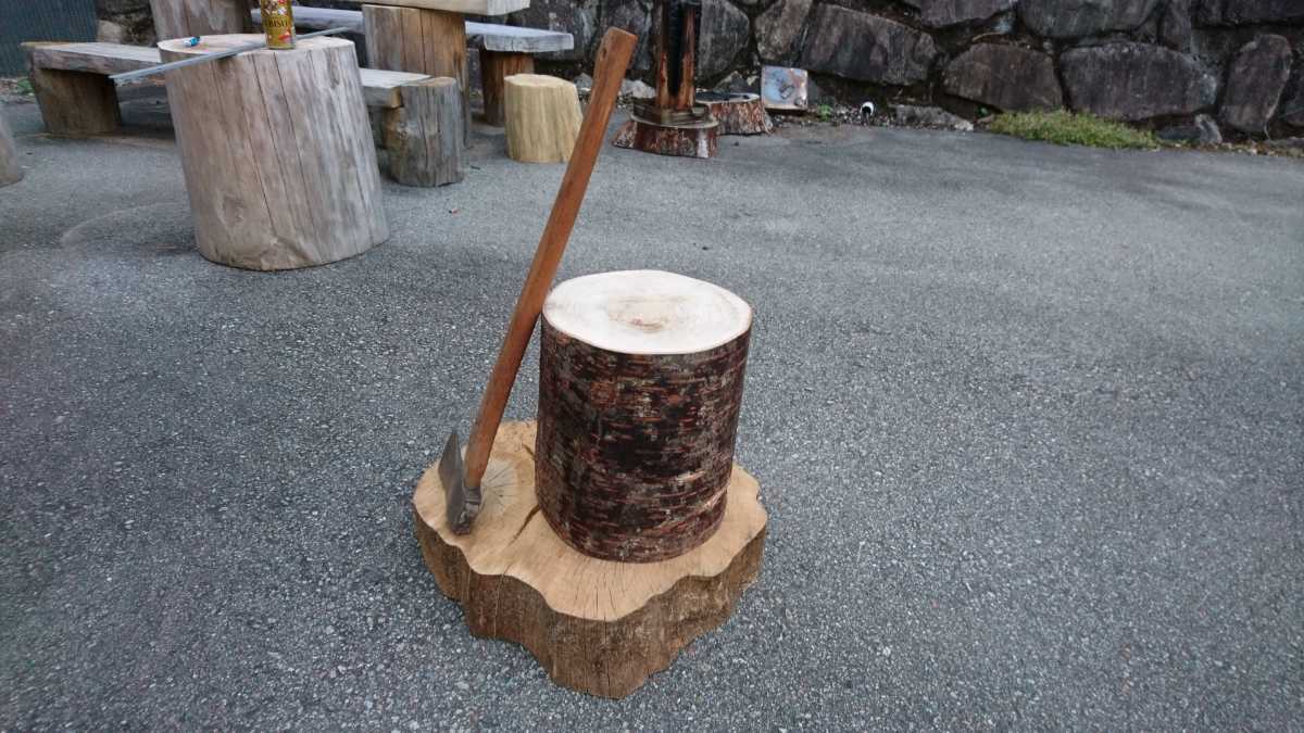 【販売済み】天然赤松/切り株/丸太/原木/薪割り台/椅子/彫刻やDIYなどにも！ 薪割り台 丸太 椅子 薪割り 作業台 スツール : 桜の木 山桜 一本木 桜