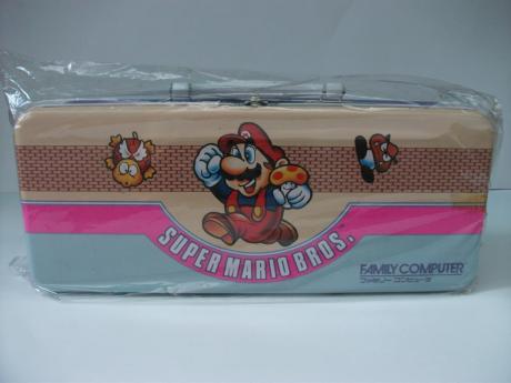 1985年発売【当時もの】絶版★アマダ/任天堂★ファミコンソフト収納ケース 缶★スーパーマリオブラザーズ★新品未使用