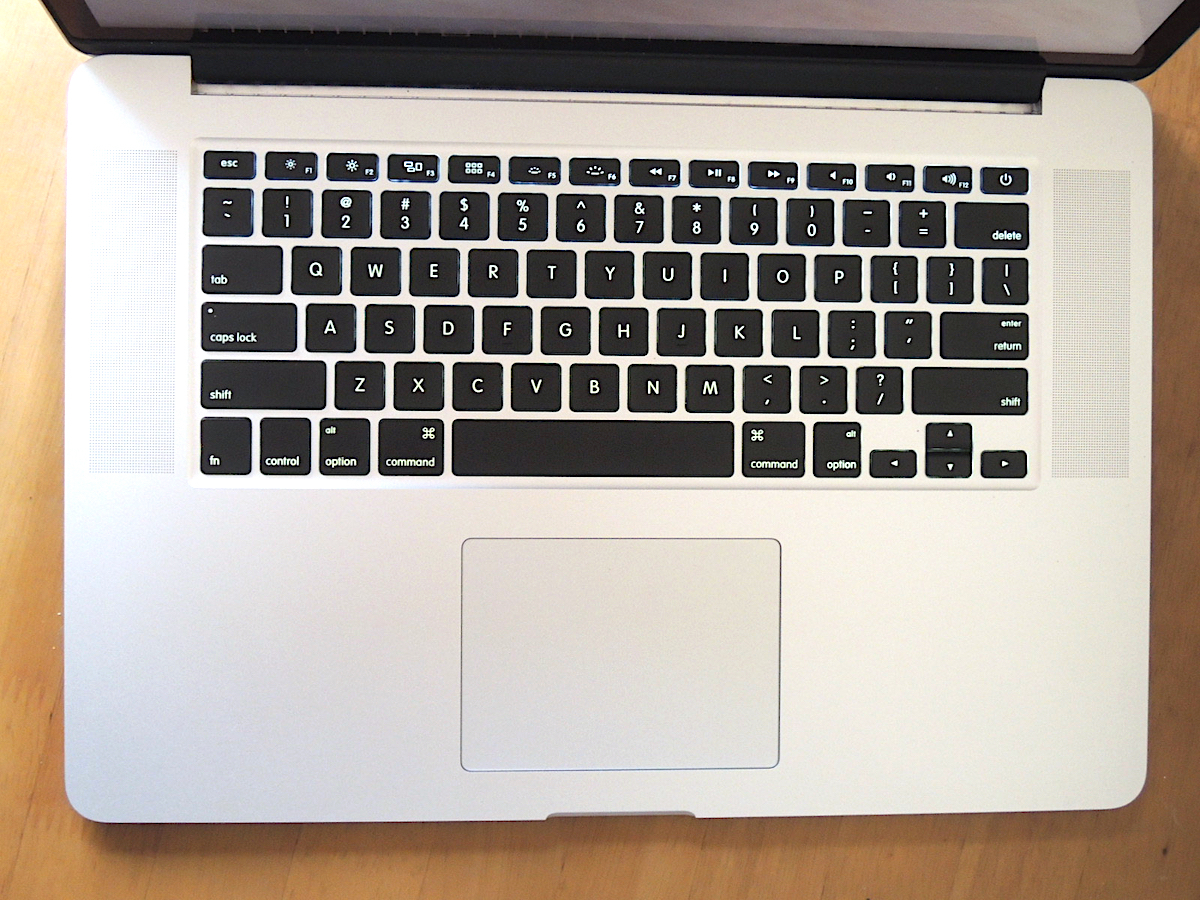 きれい 1TB PCIe 高速SSD搭載 MacBook Pro Retina 15.4-inch Mid 2015 