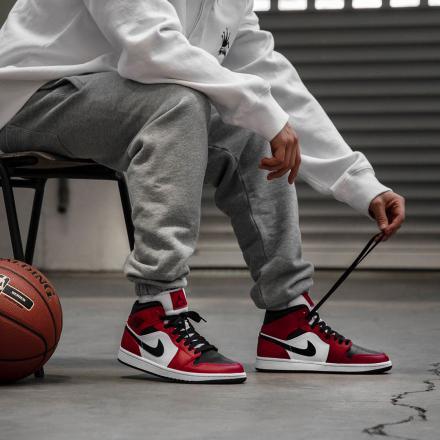 069☆希少！AIR JORDAN 1 MID ナイキ エアジョーダン1 シカゴ ブラック 