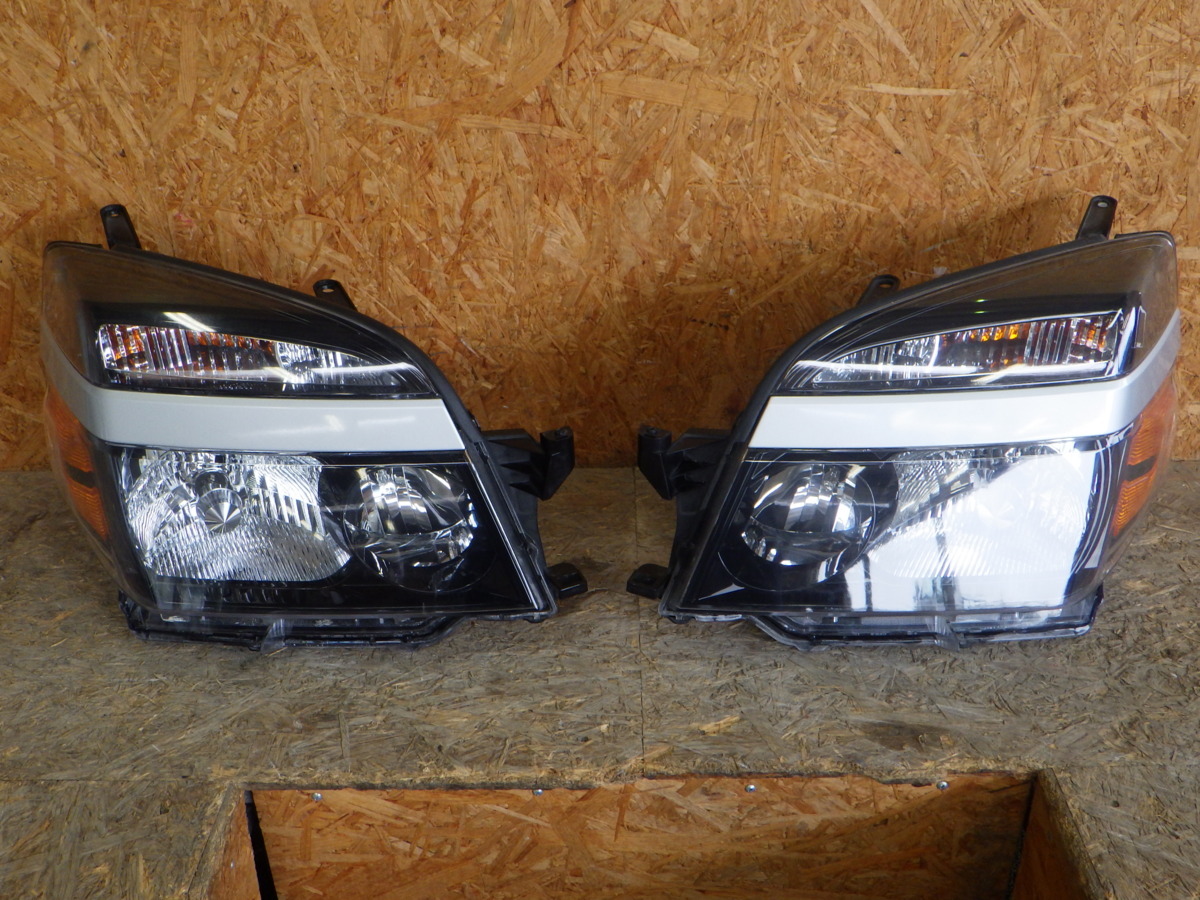 ヴォクシー 後期 AZR60G⁄AZR65Gヴォクシー後期 AZR60G 純正 E8⁄ 純正 