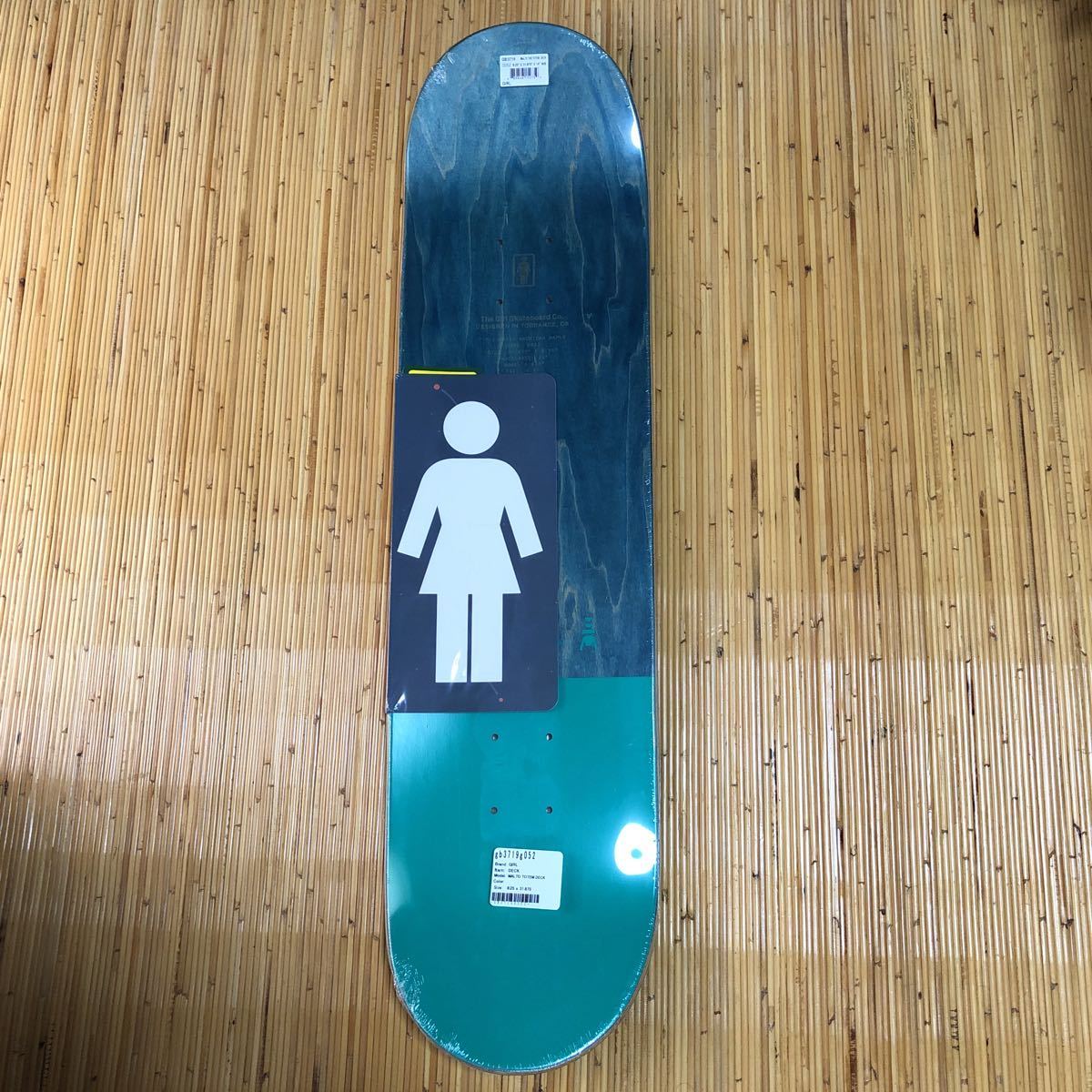 デッキ スケートボード スケボー Skateboard TIL メルカリ スケートボードデッキ　GIRL 8.25×31.875