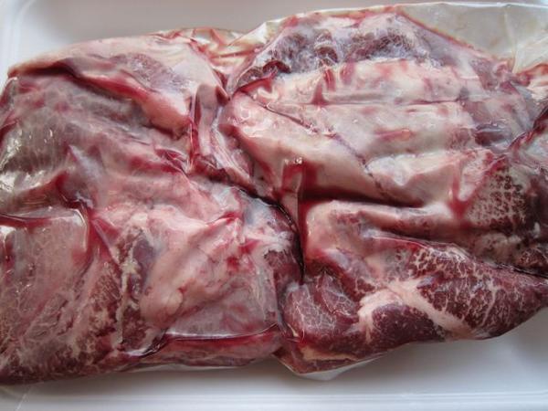 国産牛のホホ肉 約０．９４kg 国産 牛ほほ肉 約450g かたまり肉 煮込み料理 3～4人前&frasl;上質で濃厚な味わい！