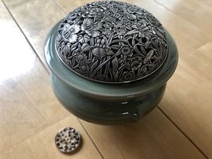 青磁 香炉のYahoo!オークション(旧ヤフオク!)の相場・価格を見る