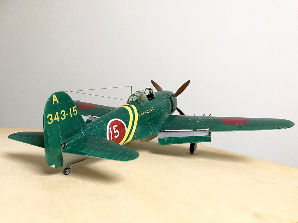 1/32 局地戦闘機紫電改 菅野直搭乗機 343空A15号 ノーブランド品1⁄32完成品