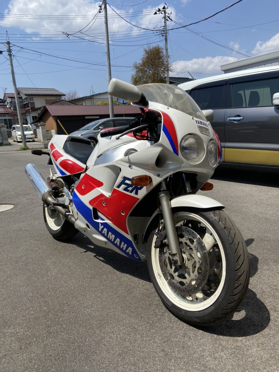 ヤマハ　FZR1000 3LE