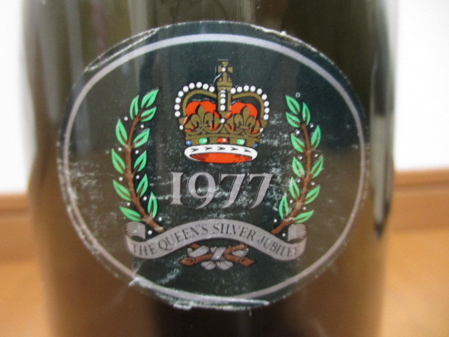 【幻のシャンパーニュ！】” シルヴァー・ジュビリー・キュヴェ ” １９７７　《モエ・シャンドン》【７５０ｍｌ】 750ml オーパスワン 未開栓OPUS １９７７ 《モエ・シャンドン》７５０ｍｌ 500ml