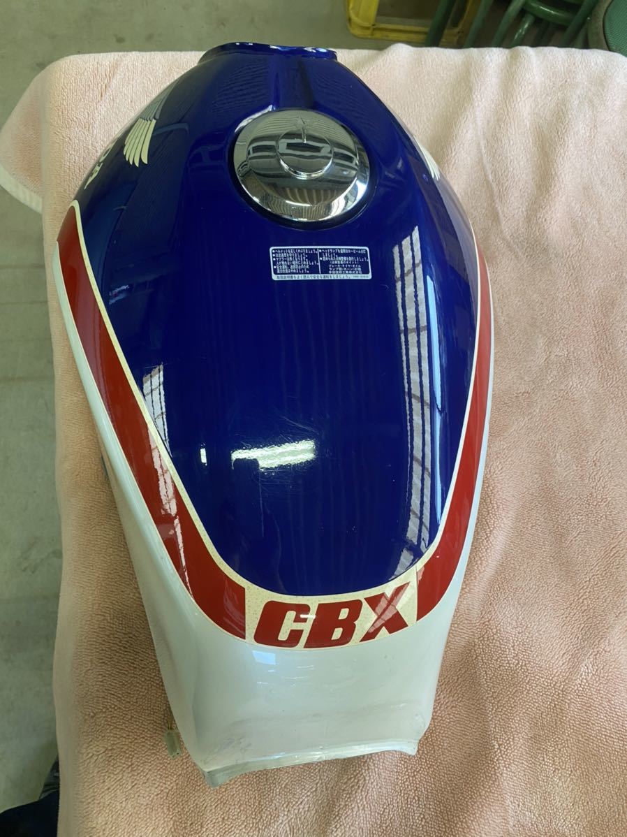 CBX400F 青白 ガソリンタンク 1型 キャップ、センサー、コック他付き