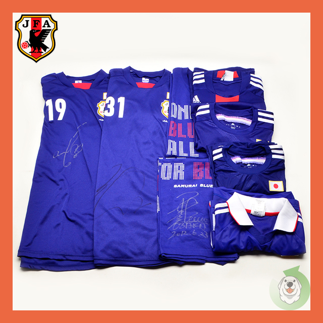 定番人気，爆買い 1円 サッカー日本代表 ユニフォーム Tシャツ 柿谷曜一朗 扇原隆貴宏直筆 森島寛晃直筆サイン入りオフィシャルウェア 応援グッズ 計8着(日本)｜売買されたオークション情報、yahooの商品情報 ユニフォーム
