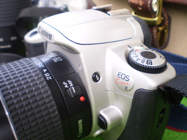 Canon キャノン EOS Kiss Ⅲ 三脚付き 入門BooK付き ジャンク扱い EOS