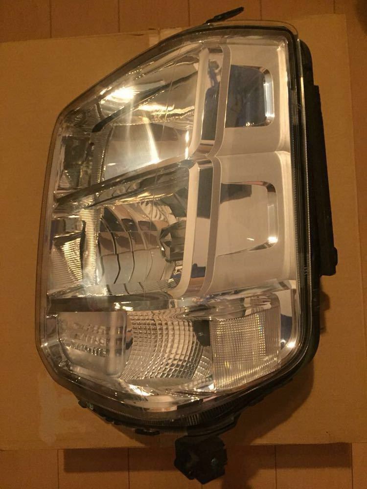 品 スズキ エブリィワゴン DA17W 左側ヘッドライトユニット