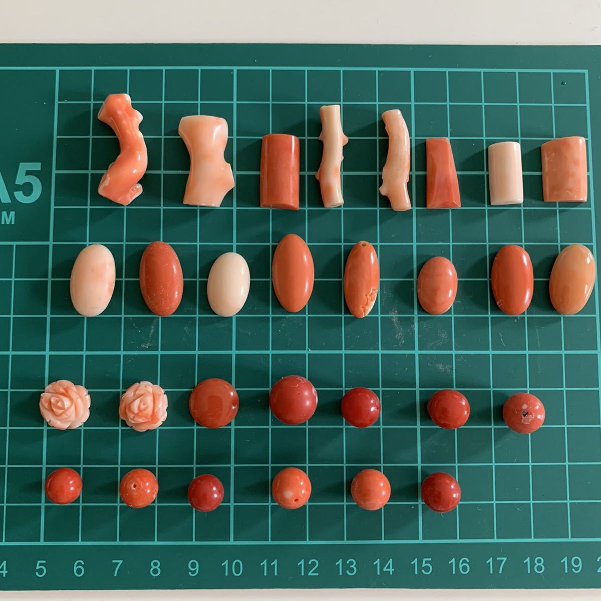 珊瑚 ルース サンゴ 天然本珊瑚8点おまとめ20g］100ct