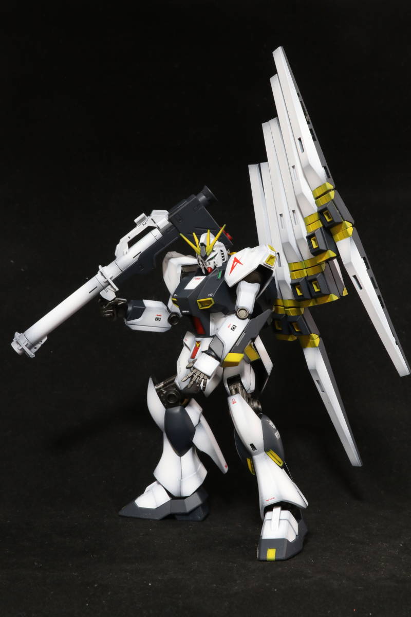 νガンダム hguc 塗装済完成品 ガンプラ HGUC ニューガンダム 塗装済完成品 νガンダム 【公式通販】