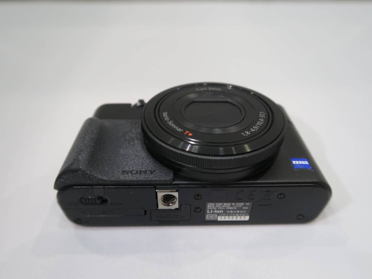 ⁄ SONY 防湿庫保管・ショット数約2000 純正ケース・予備 DSC-RX100M6