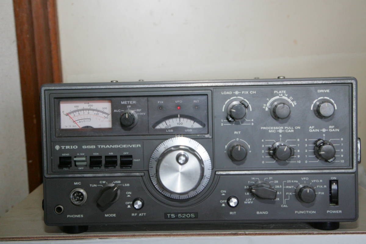 TRIO 【KENWOOD】 TS-520Sトランシーバー ☆TRIO⁄KENWOOD☆TS-520S