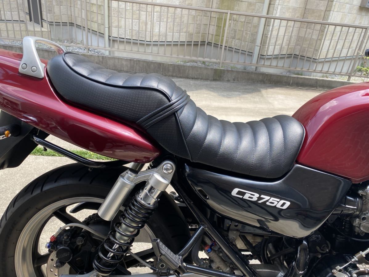 CB750 （RC42 ）タックロールシート アンコ抜き 【公式通販】