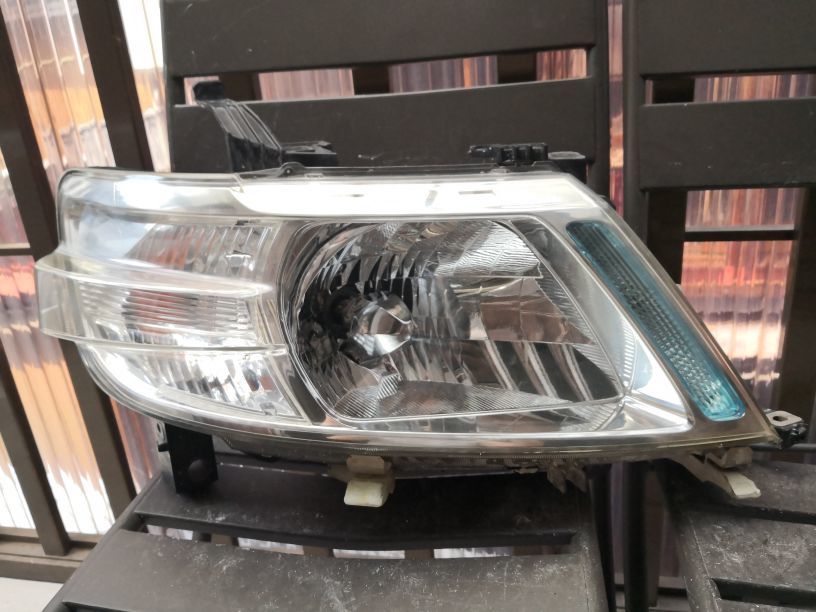 お取り寄せ可能 HID 前期 車検〇 KOITO 100-24859 迅速発送 管理AR47-1