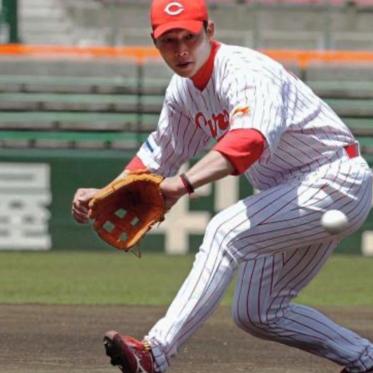 広島東洋カープ 新井貴浩 選手 ミズノ プロ グローブ 支給品 グラブ 実