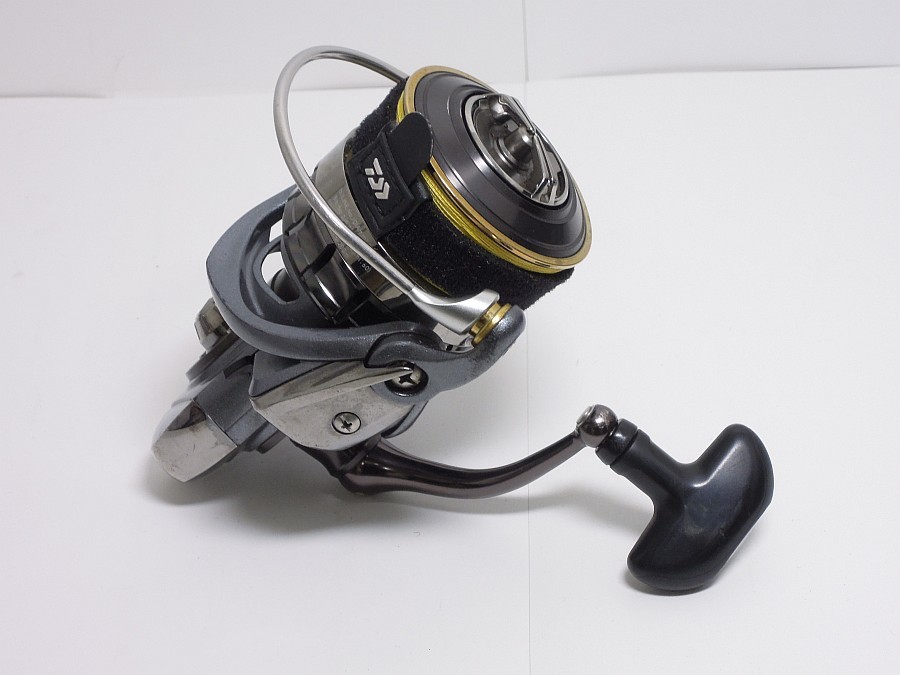 2290)ダイワ ルビアス 3012H DAIWA 15LUVIAS 3012H スピニングリール