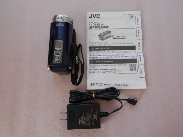 配信元 JVCエブリオ・ビデオカメラ・GZ－E600－A青（中古品