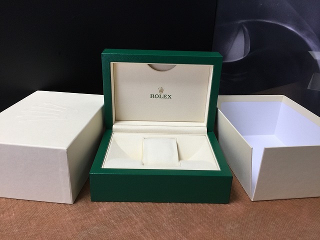 【最安値，爆買い】 ロレックス 純正 現行 新型 箱 ボックス BOX ケース 39139.04 緑 グリーン 時計 付属品 ROLEX(箱、保証書、付属品)｜売買されたオークション情報、yahooの商品情報をアーカイブ公開 - オークファン 箱、保証書、付属品