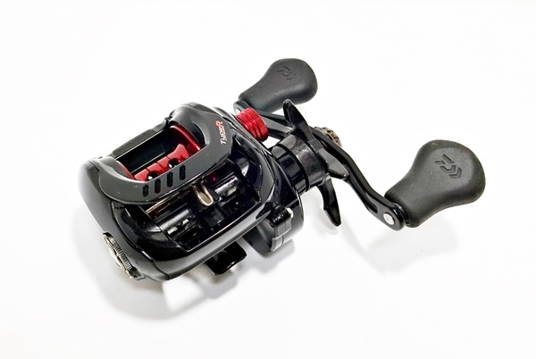【低価，100%新品】 Daiwa ダイワ TATULA-R R100HL ベイトリール バス釣り トラウト 渓流 シーバス チヌング メバリング アジング(ダイワ)｜売買されたオークション情報、yahooの商品情報をアーカイブ公開 - オークファ ダイワ