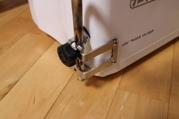 【全国無料，大人気】 クーラーボックス用ピトンホルダー 竿受け用(竿受け)｜売買されたオークション情報、yahooの商品情報をアーカイブ公開 - オークファン 竿受け