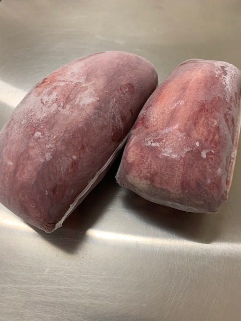 牛タンブロック （タン元規格） 約2kg(3～4本) 単価3450円/kg 業務用 BBQ バーベキュー 焼肉 煮込み 牛タン 牛タンブロック ブロック 約2kg(2~3本) 約2kg(3~5本) 肉屋発！北海道産牛ムキタンブロック