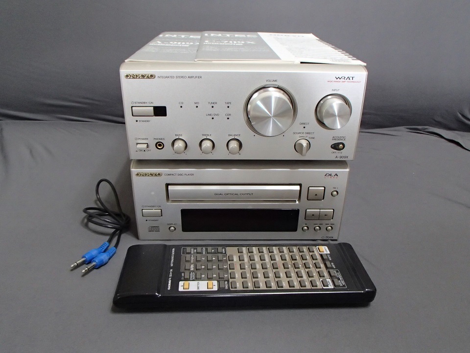 ジャンク)ONKYO INTEC205 C-709X(CDプレーヤ)，A-909X(アンプ) 【公式