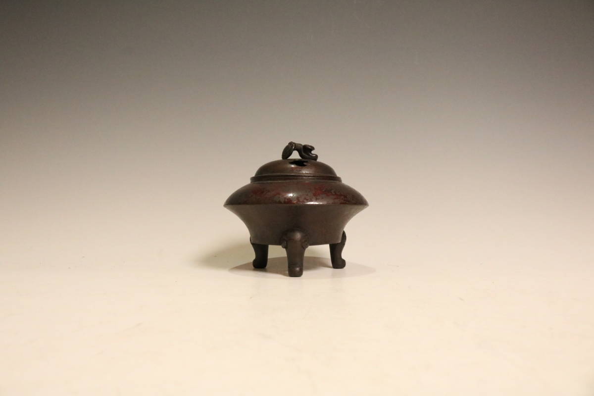 銅刻纏枝花卉紋獸頭六足炉・銅纏枝花卉紋六足香炉・銅花 時代物